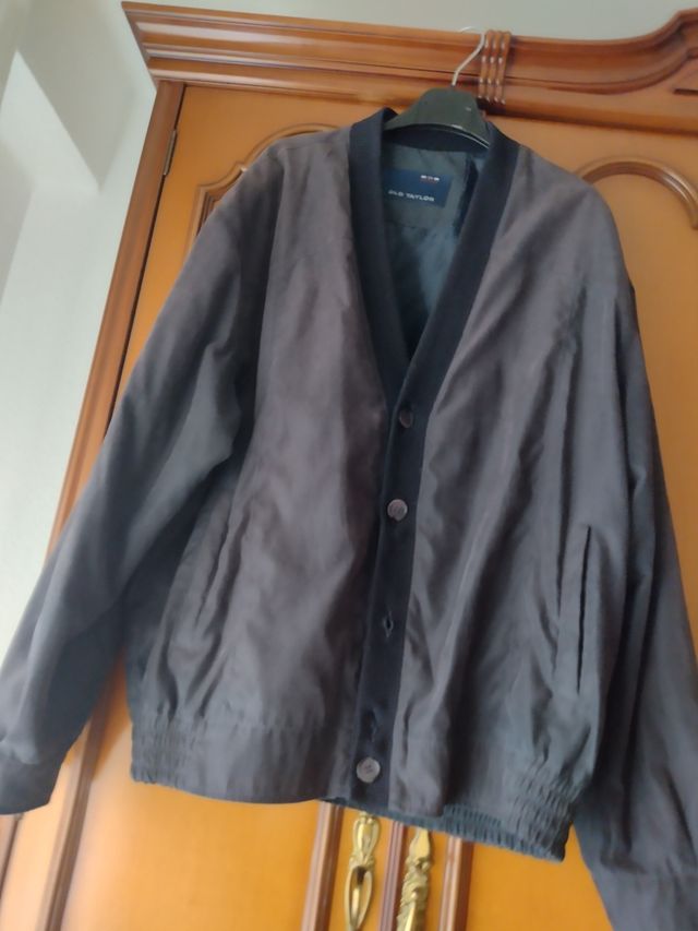 Cazadora azul marino,