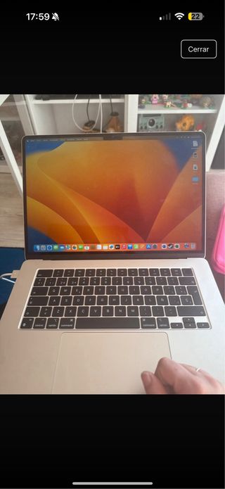 MacBook Air -  Apple