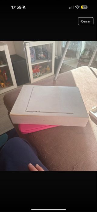 MacBook Air -  Apple