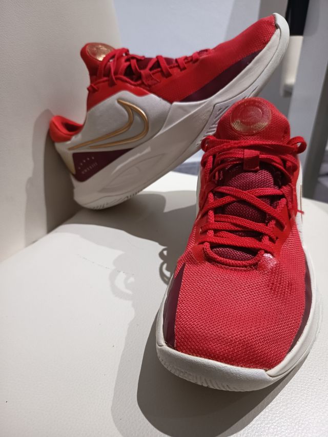 Zapatillas Nike talla 40 Precision 6 rojas