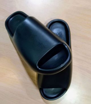 Yeezy Slide - Chanclas Negras