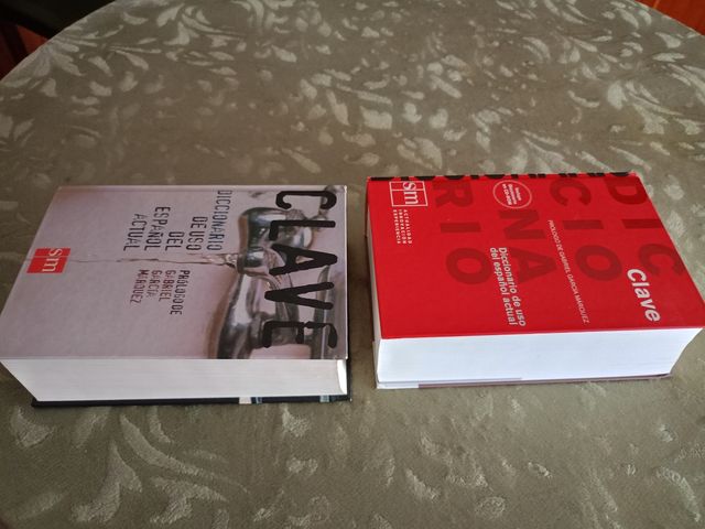 Diccionario Clave: diccionario de uso del españ...