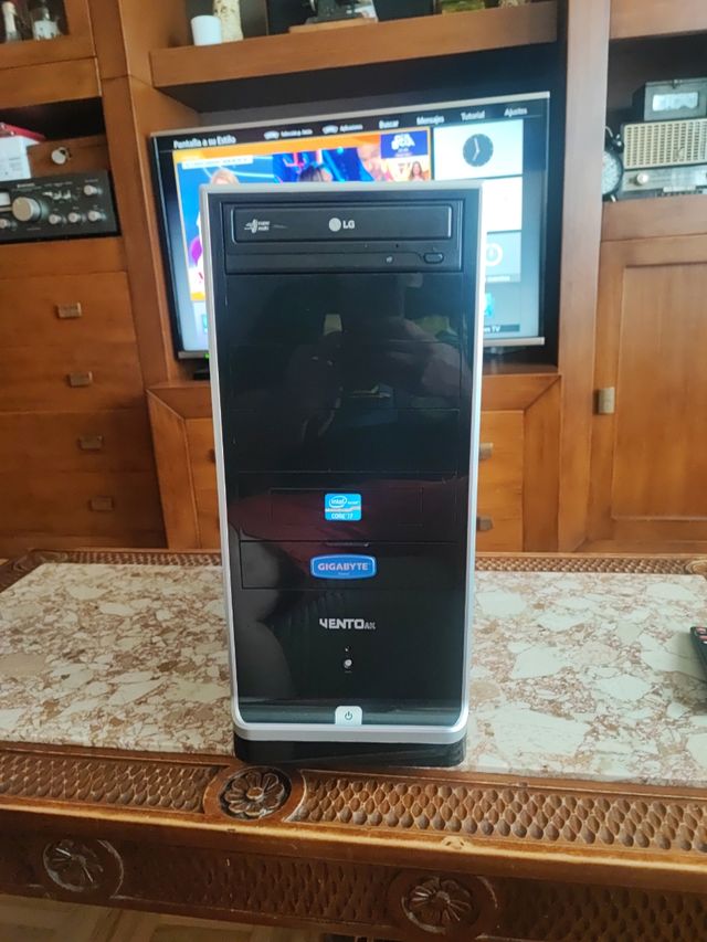 Torre Gigabyte Core i7
