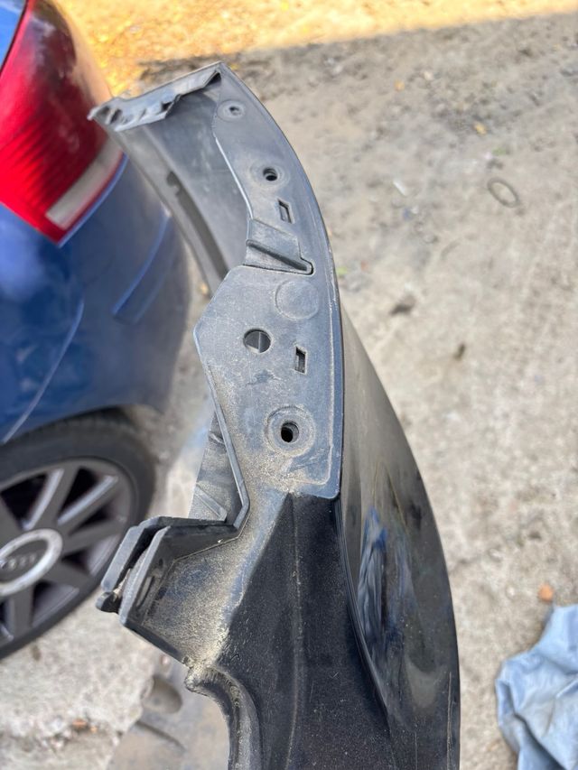 Paragolpes trasero Seat León 2010