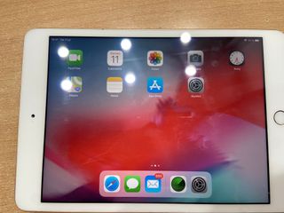 iPad mini 3 (16GB) - Dorado/Blanco
