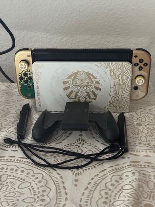 NINTENDO SWITCH OLED ZELDA