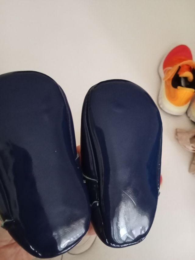 Zapatos Bebé  más conjunto ropa!!!!!!