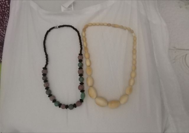 Collares de bisutería - 8 piezas