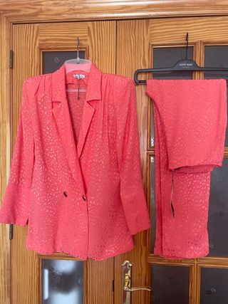 Traje Merfor rosa talla M - nuevo