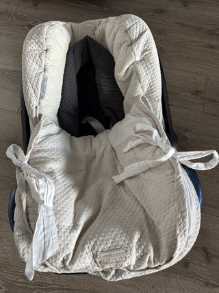 Maxicosi con funda Pasito a Pasito