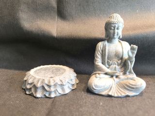 Statue di Buddha Grigio. 3 modelli e base.