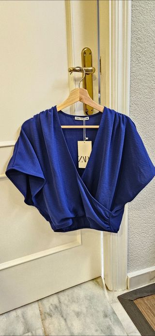 Top  Zara azul - Talla M con etiquetas