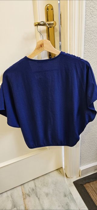 Top  Zara azul - Talla M con etiquetas