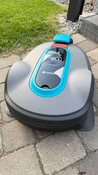 Gardena Sileno Smart 750 : Robot cortacésped