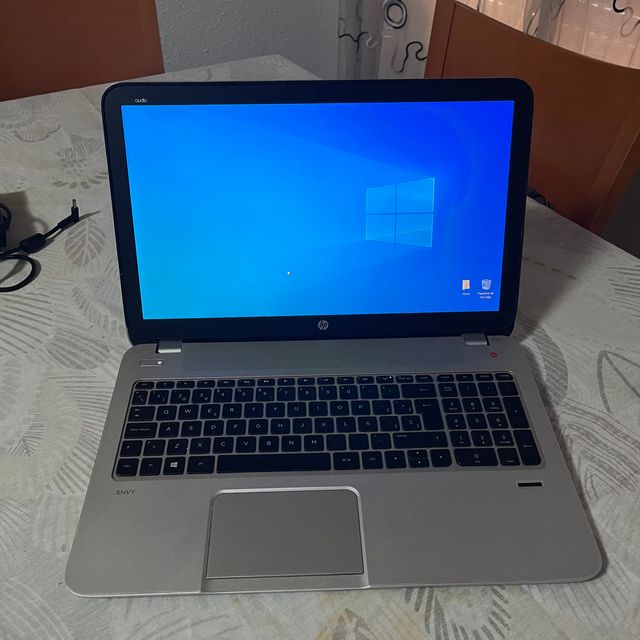 Portátil HP i7 / 16GB RAM / NVIDIA 4GB