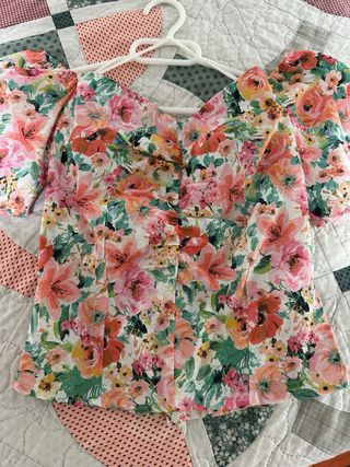 Top Zara flores