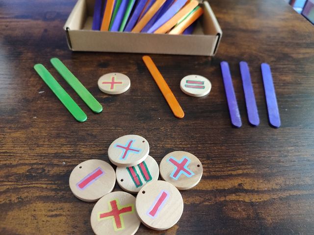 Juego de madera (primeras sumas y restas)