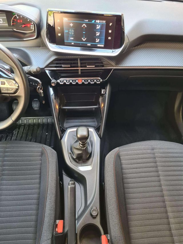Peugeot 2008 1.2i 100cv. "ACTIVE PACK" LLANTAS