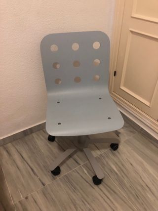 Silla escritorio gris giratoria