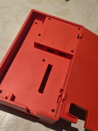 Nintendo Switch roja + juego + funda