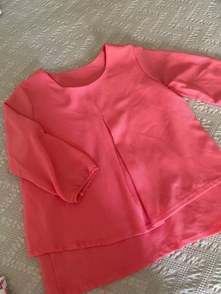 Blusa rosa talla S 
coral