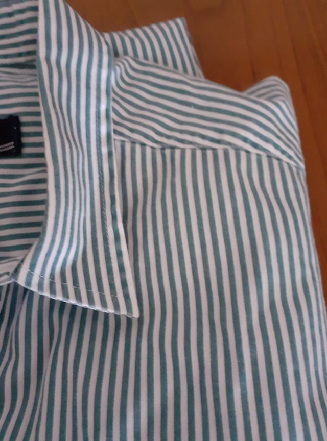 Camisa de caballero en blanco y verde. L