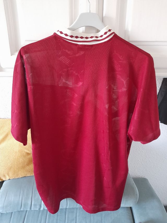 Camiseta Puma retro años 90