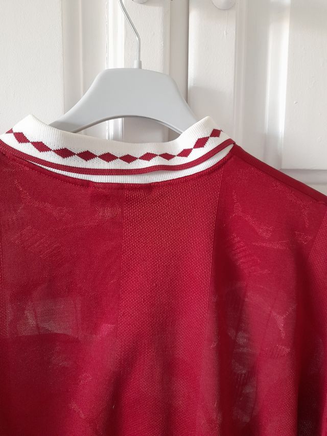 Camiseta Puma retro años 90