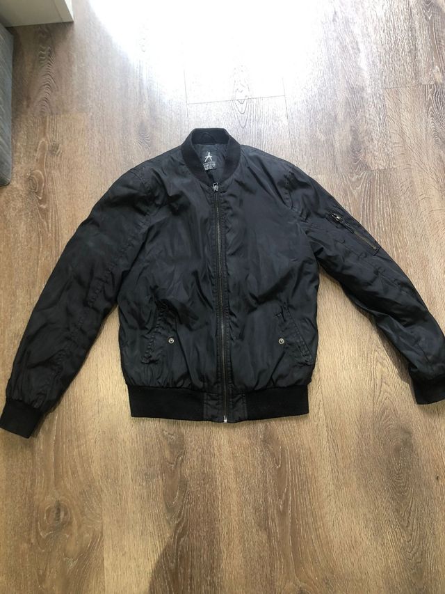 Chaqueta bomber negra