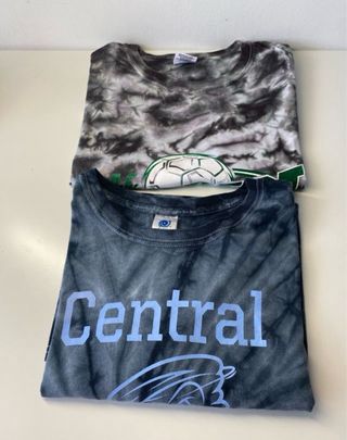 Lote 2 camisetas tie dye oscuras XL unisex