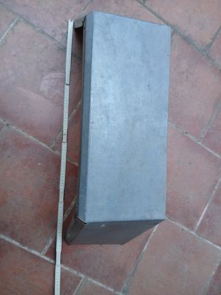 Guardabarros metálico para remolque