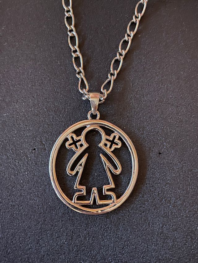 Collar círculo niña coletas