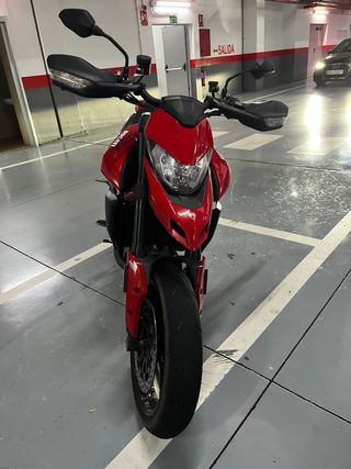 Ducati Hypermotard 950