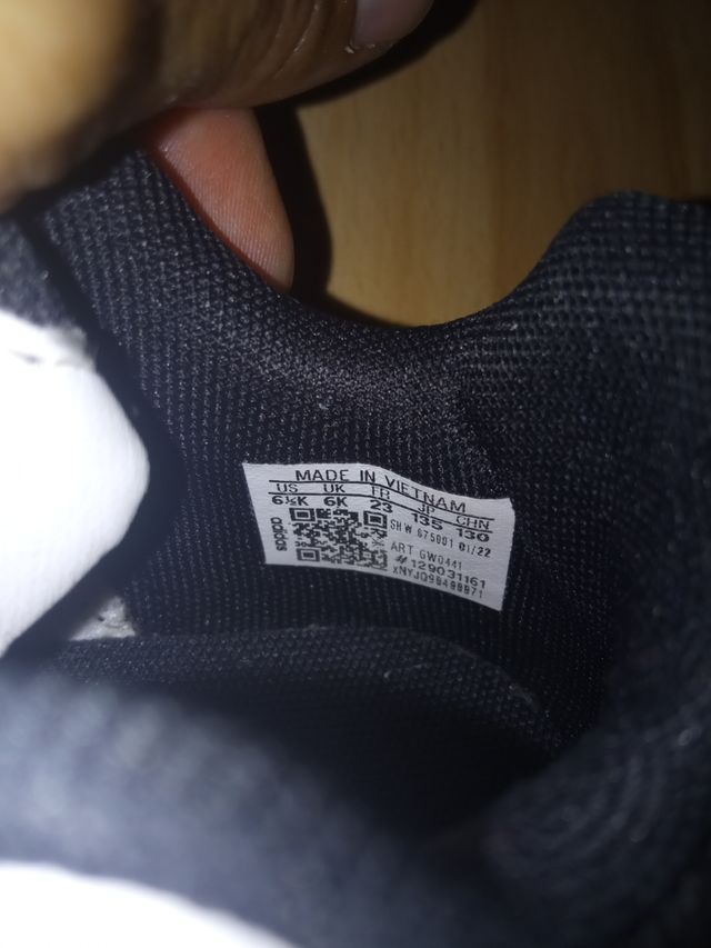 Zapatillas Adidas bebé talla 23