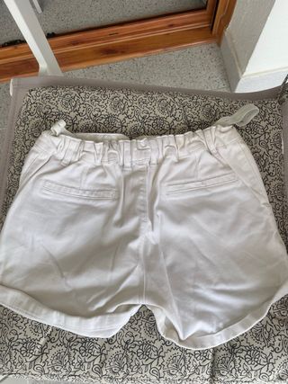 pack de tres pantalones y una falda