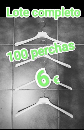 Lote 100 perchas por 6€ completo.