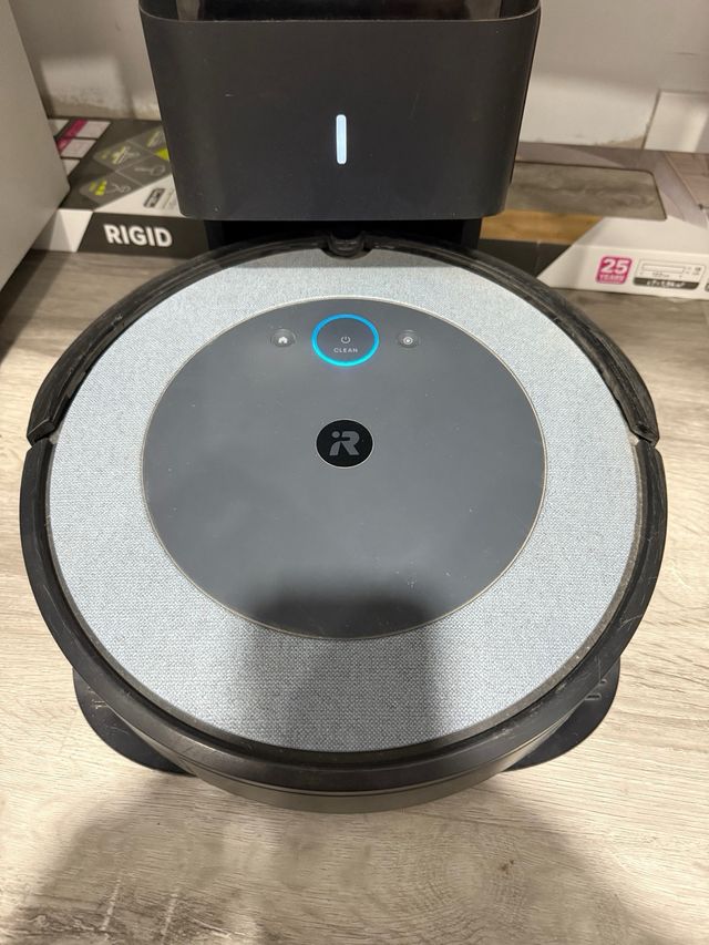 Robot aspiradora Roomba i3+ iRobot