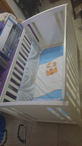Cuna bebé blanca grande con colchon