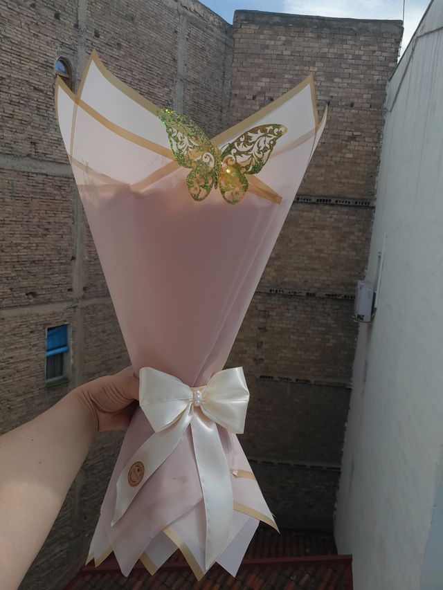 Ramo rosas cinta satinada -  rosas eternas