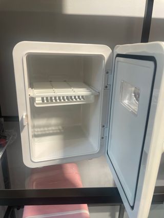 Mini nevera nueva 