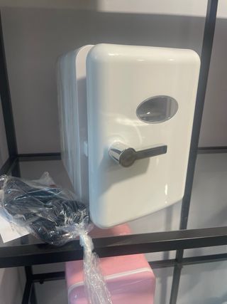 Mini nevera nueva 