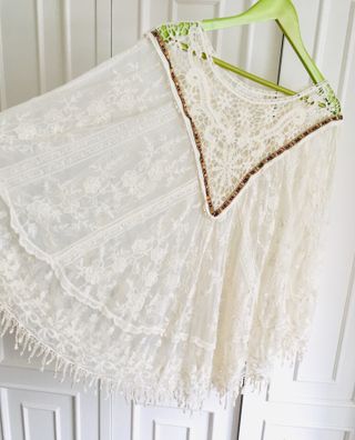 Blusa Poncho Encaje Blanco - Talla Única