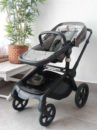 Bugaboo Fox 5: Capazo y silla + silla de coche.