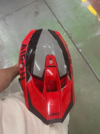 Casco Airoh motocross rojo
