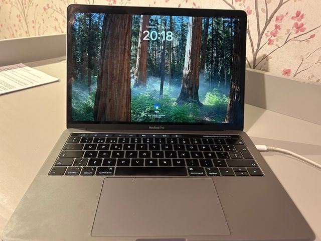 MacBook Pro 2018 Gris Plata