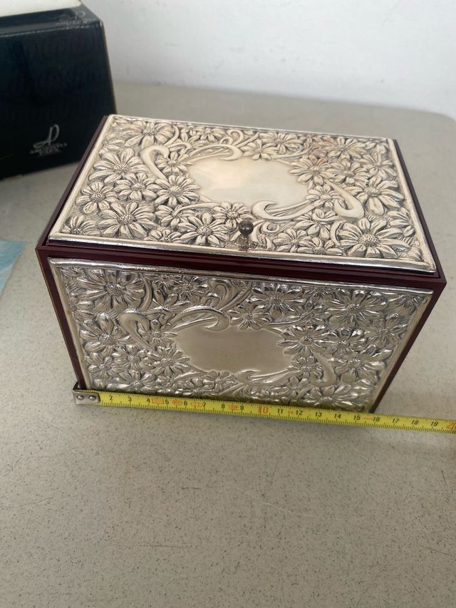 Cofanetto legno radica argento