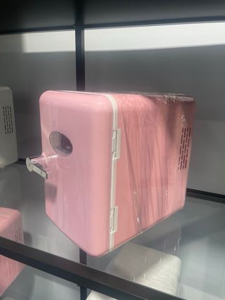 Mini nevera totalmente nueva 