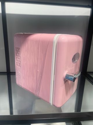 Mini nevera totalmente nueva 