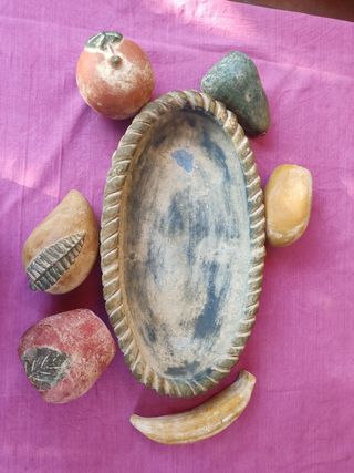 Centro decorarivo. Frutero artesanal de cerámica.