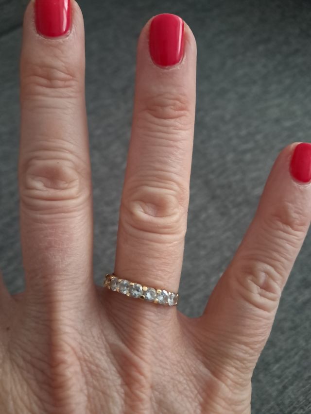 Anillo oro ( 18 Kilates ) circonitas Talla brillan